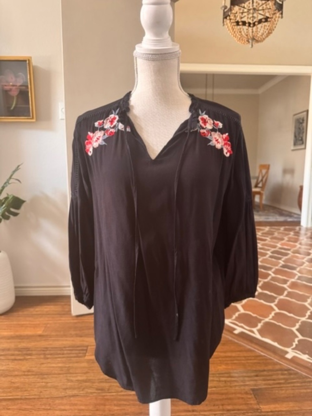 Ann Taylor Black Embroidered Peasant Blouse with Tie Neck Size SP